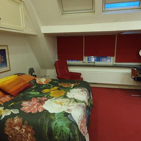 Xaviera'S Bed And Breakfast Амстердам Екстериор снимка